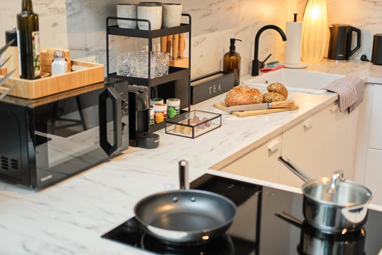 Park Avenue Apartments - Dom Mit Stil - Kueche - Parkplatz - Wlan - 65 Zoll Tv - Netflix Köln Kültér fotó