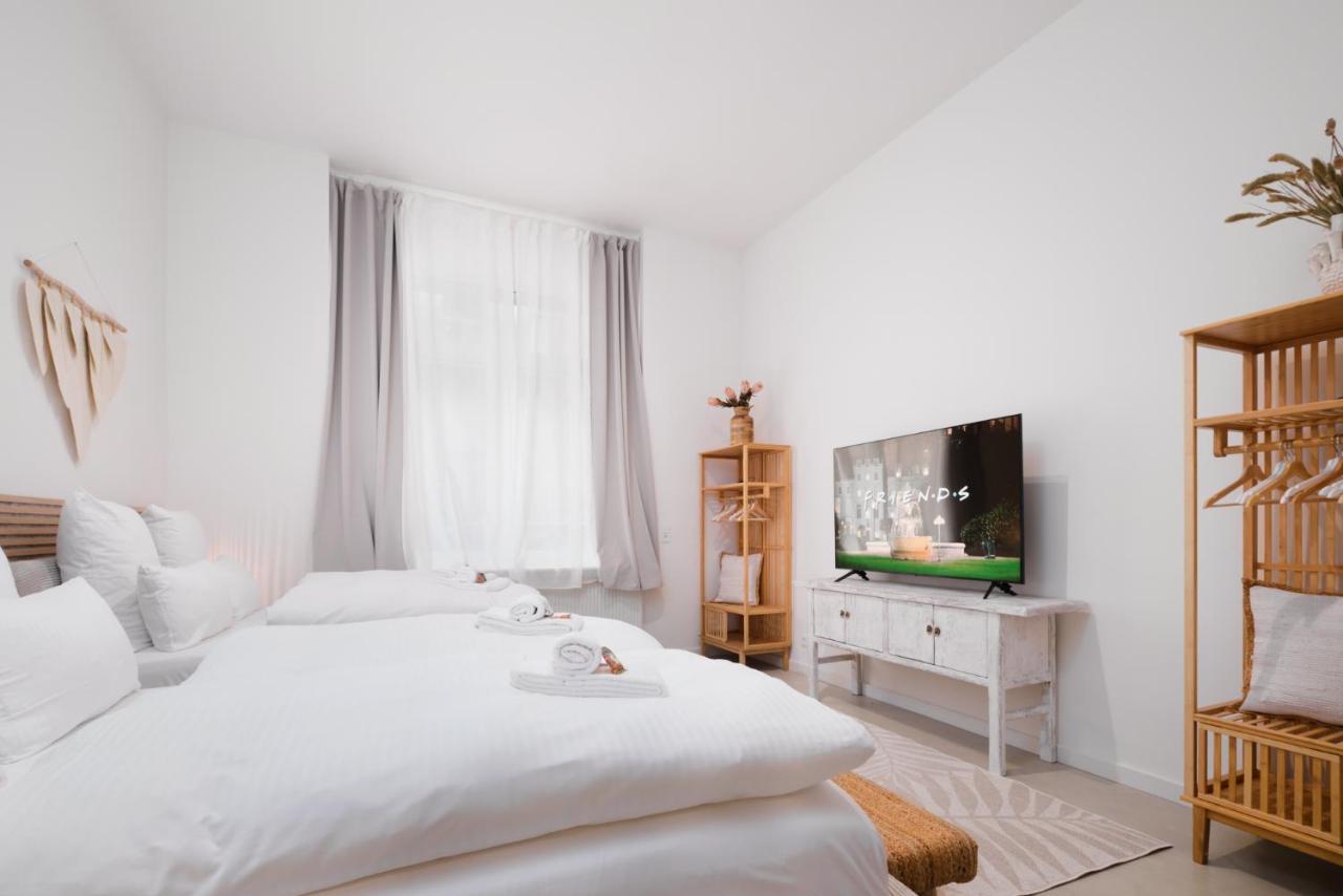 Park Avenue Apartments - Dom Mit Stil - Kueche - Parkplatz - Wlan - 65 Zoll Tv - Netflix Köln Kültér fotó